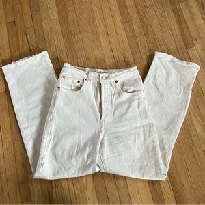 Levi’s Ribcage Straight Ankle White Pants